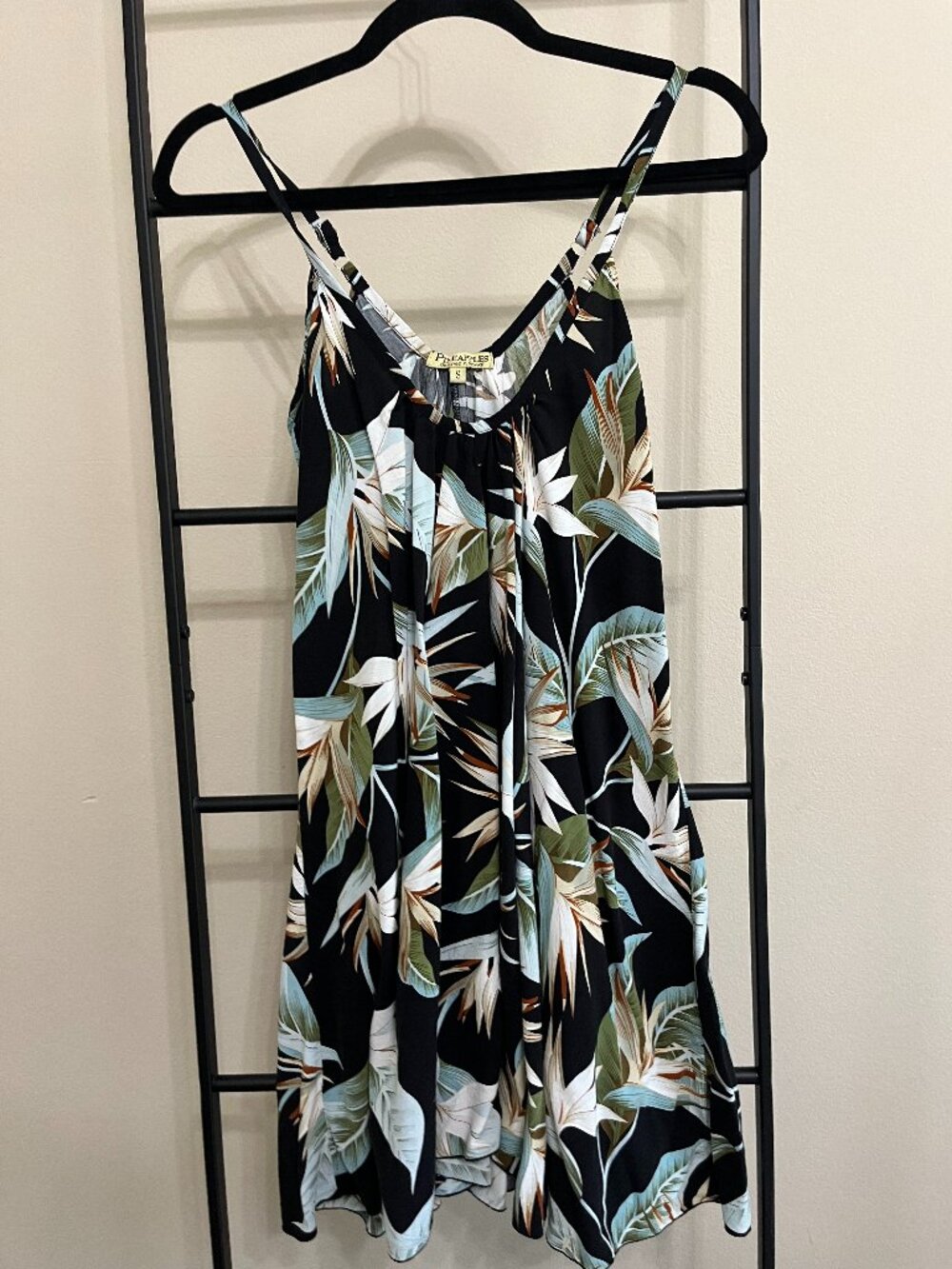 Pineapples Designed in Hawaii Tropical Floral Cami Dress Resortwear Size S